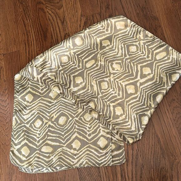 Vintage Chartreuse Green, Gold & Gray Animal Patterned Long Polyester Scarf - Picture 6 of 6